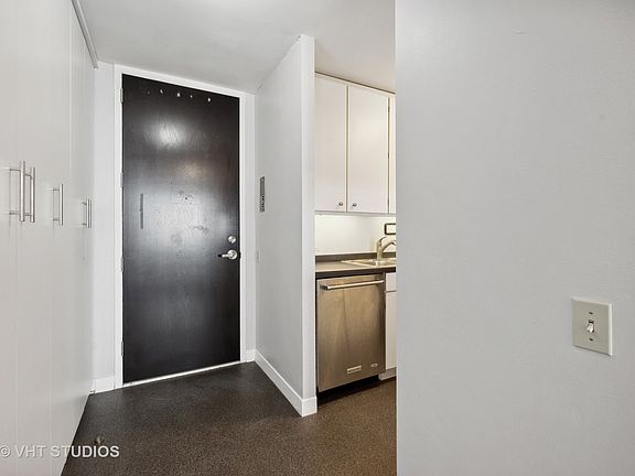 3rd image of 535 N Michigan Ave APT 611