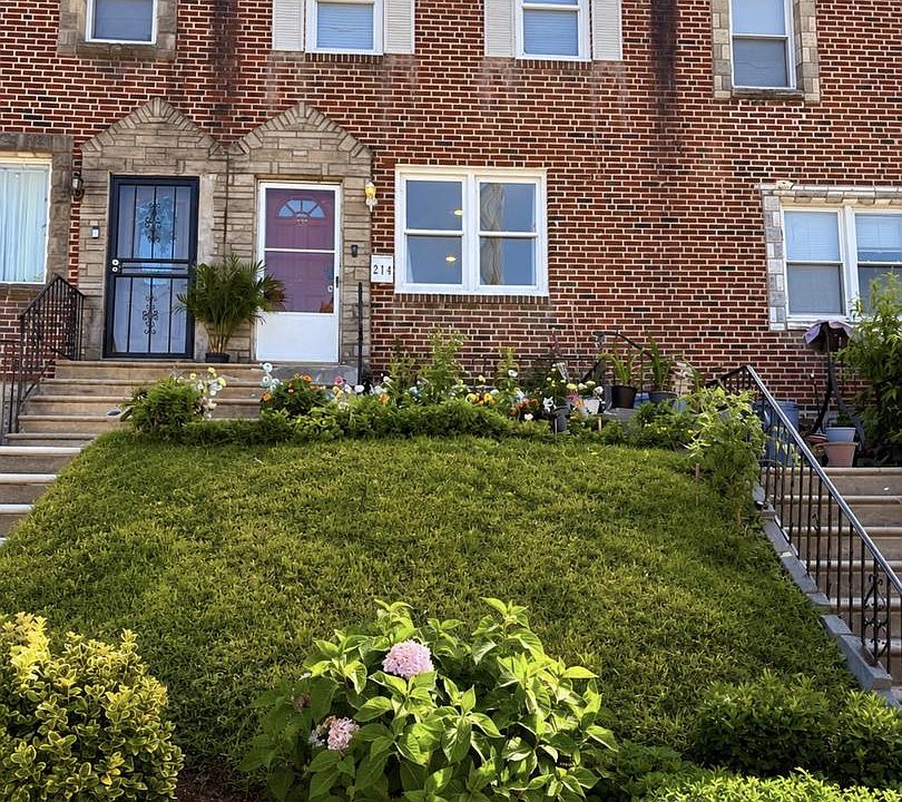 1st image of 214 Devereaux Ave