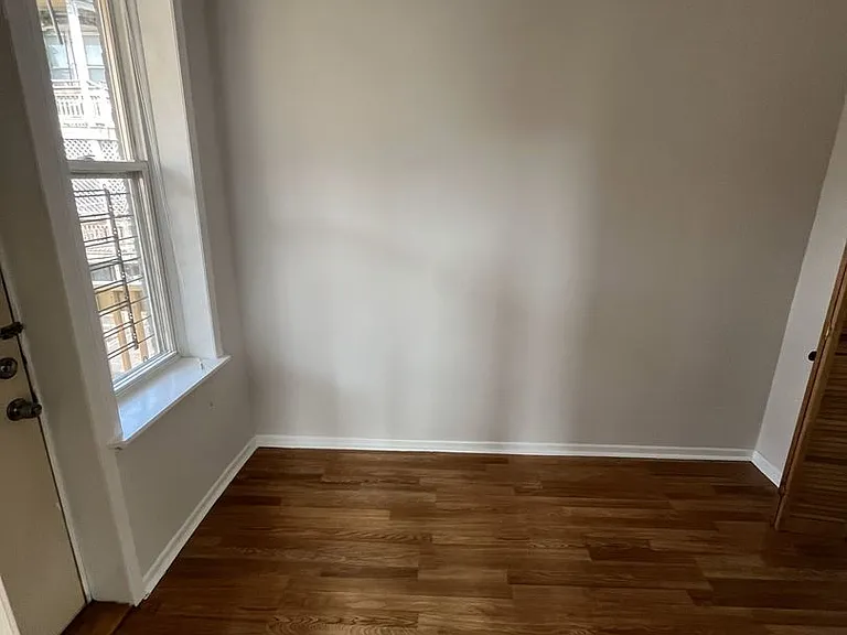 2346 W Taylor St — Photo 5