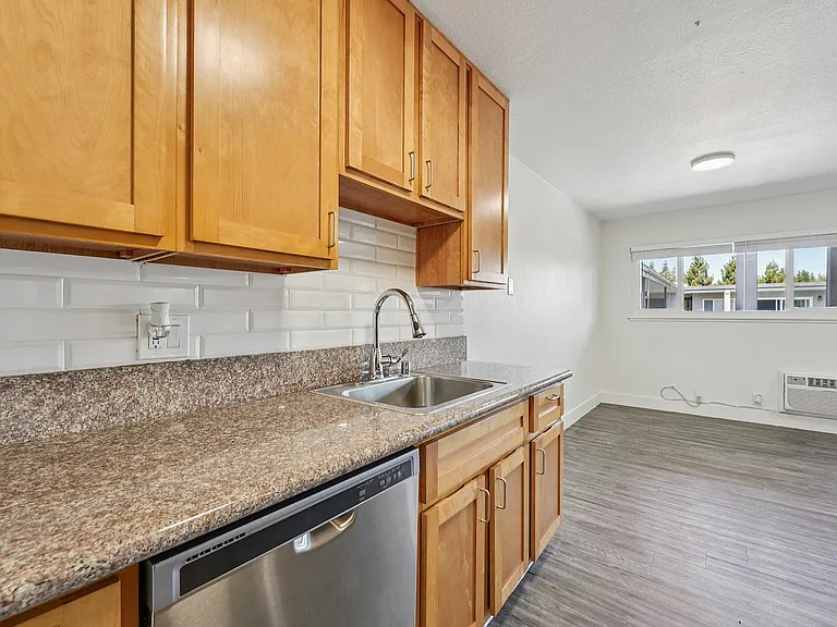 2x1 Kitchen-Dining Room SRA