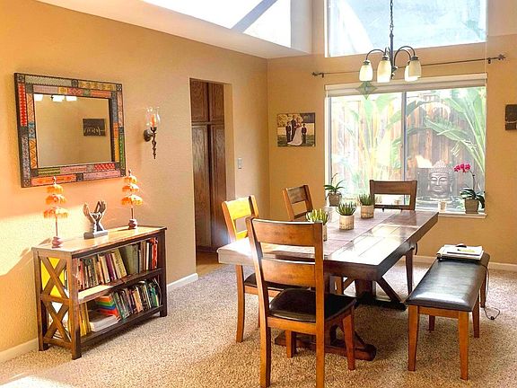 Formal dining room- faces south so it is sunny from morning to mid afternoon.