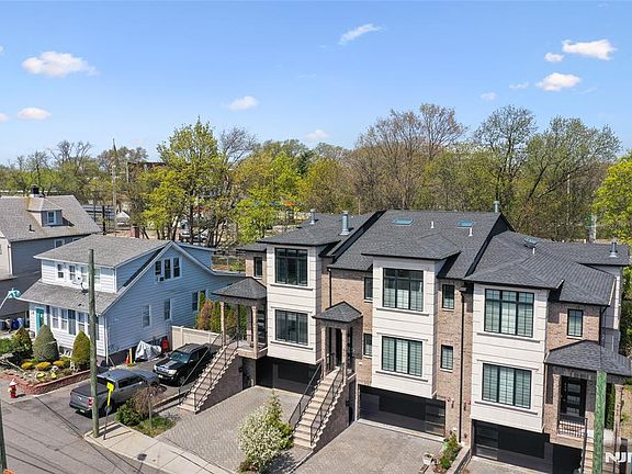4th image of 519 Walnut St