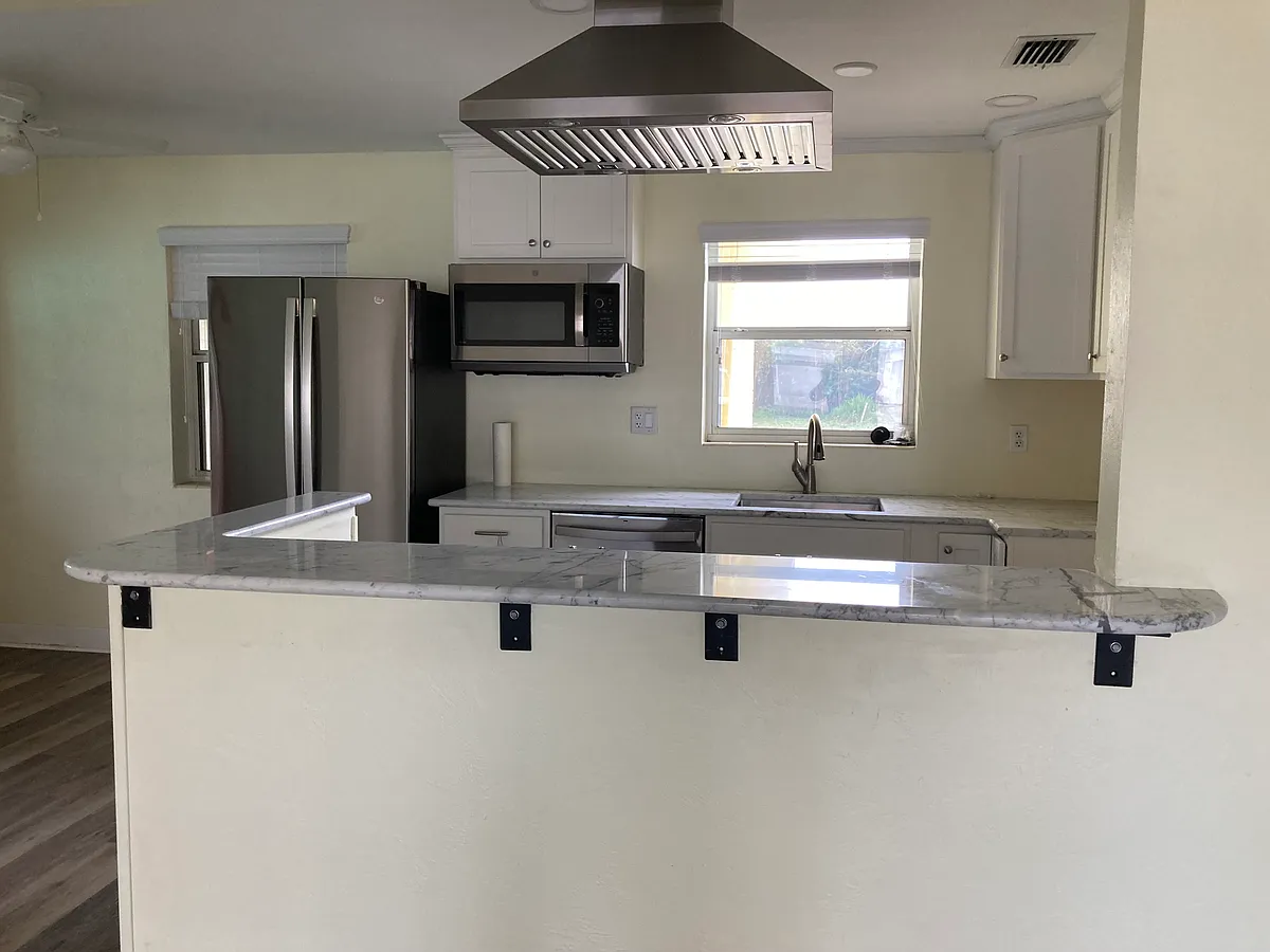 open kitchen - 366 Morningside Ave