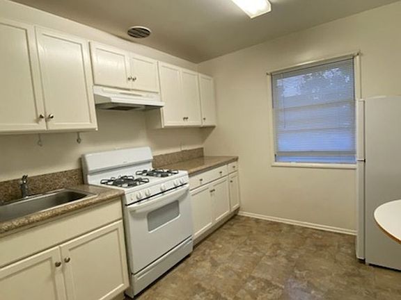 3rd image of 1614 Ocean Ave #J