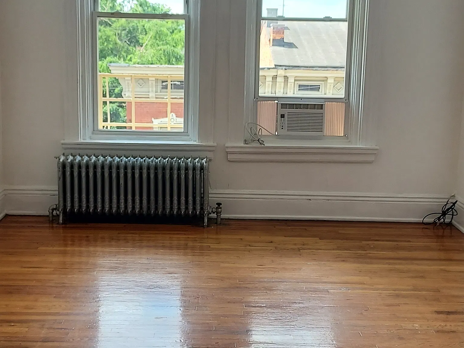 Studio, 850 sqft, $900 — Photo 2