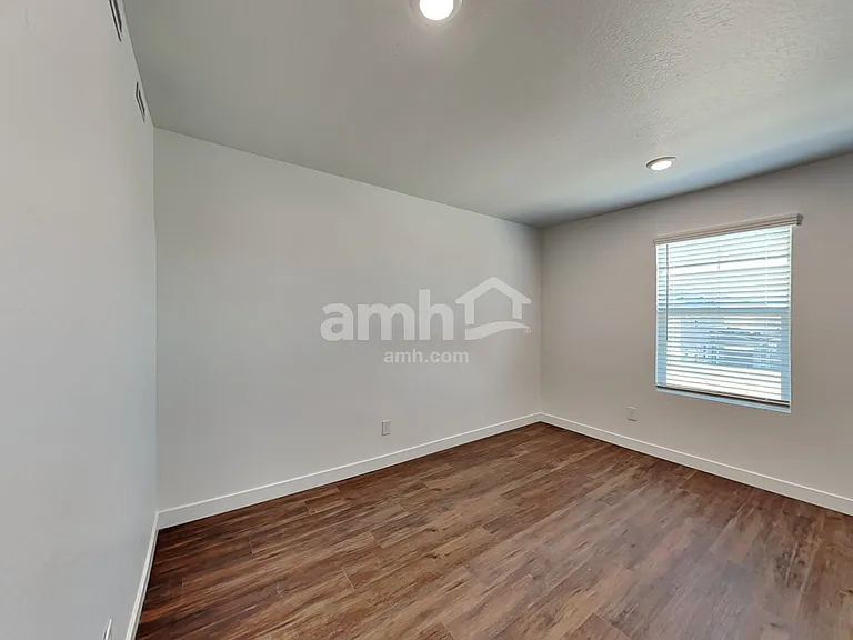 18449 W Honeysuckle Dr — Photo 21