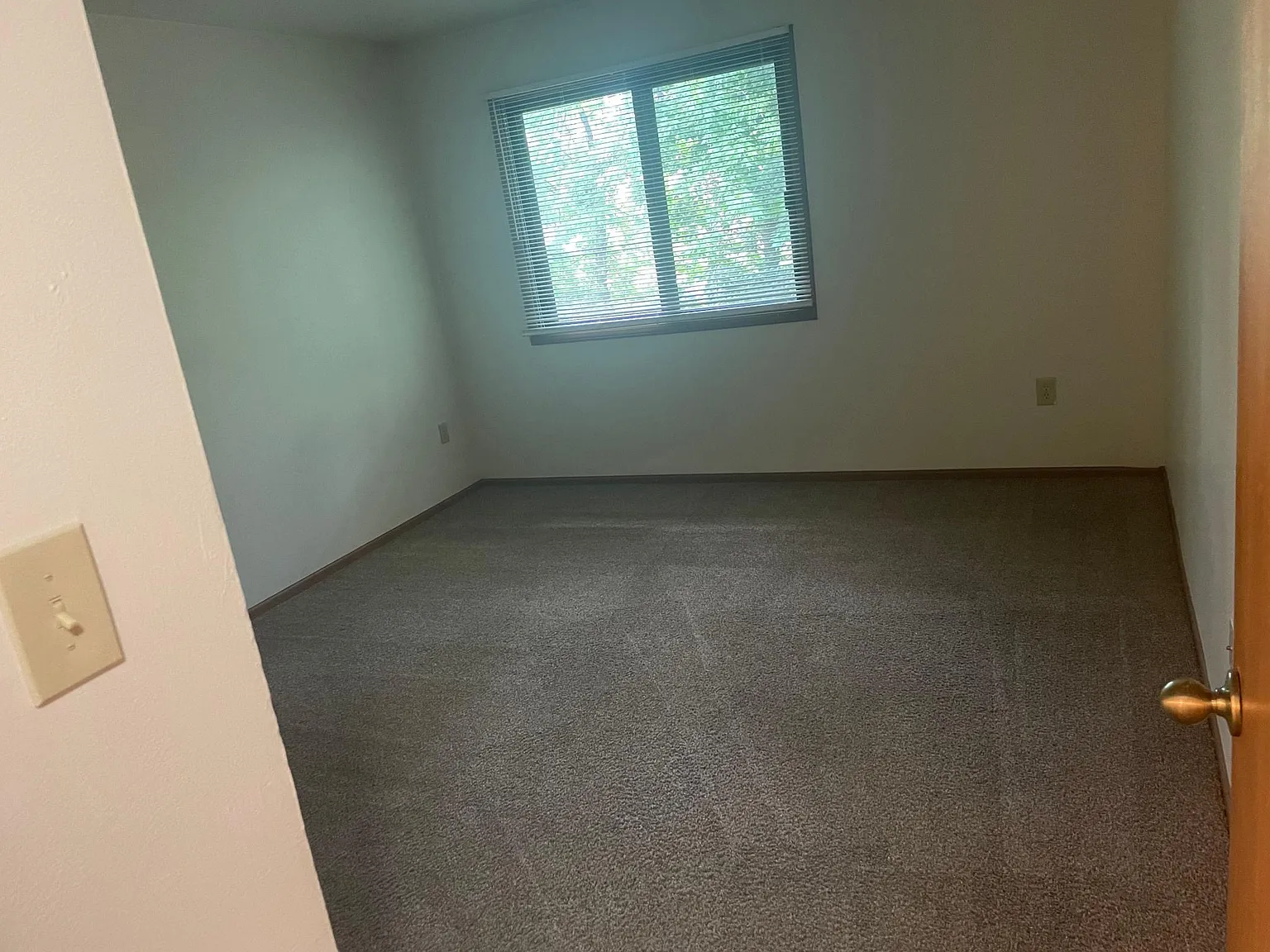 5609 W Morgan Ave — Photo 2