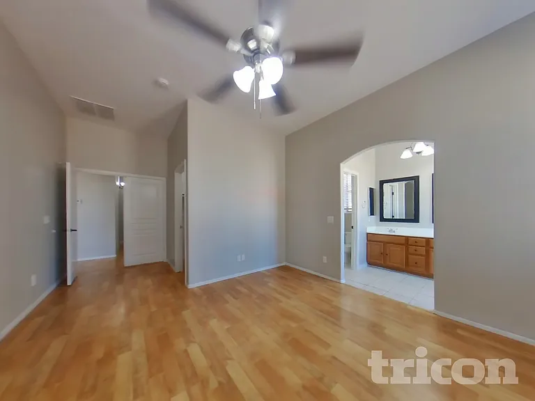 20834 N Jones Ct — Photo 8