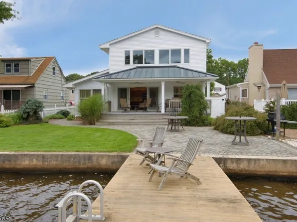 31 Benedict Dr, Jefferson Twp., NJ 07849