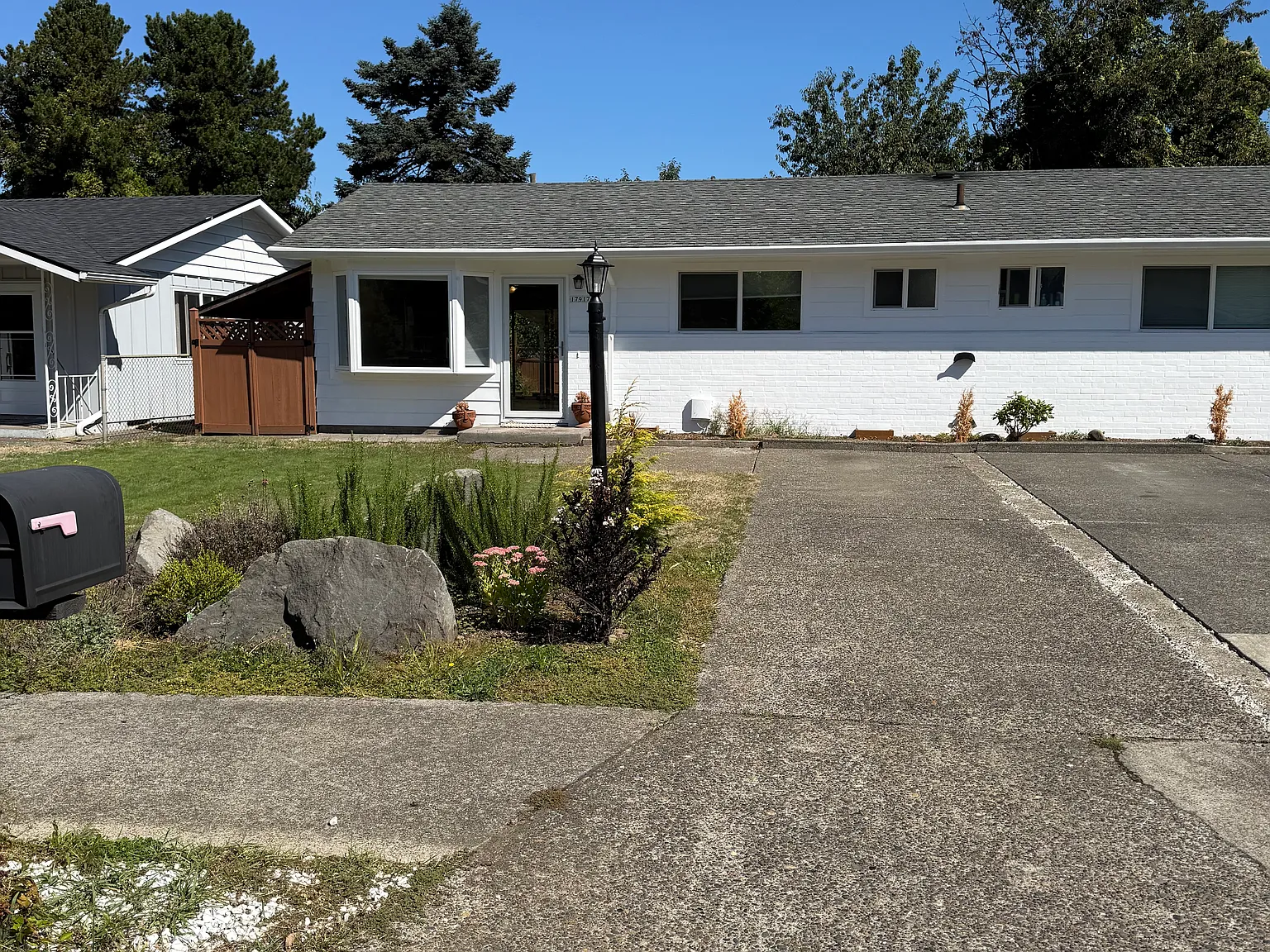 2 bed, 1000 sqft, $2,000 — Photo 1