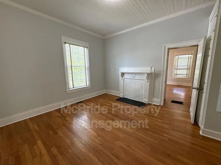 2754 Hazel St — Photo 8