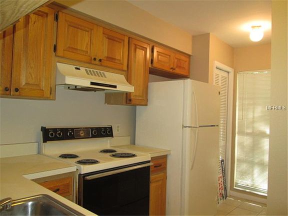 5th image of 16322 Rambling Vine Dr W