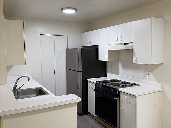 3rd image of 94-870 Lumiauau St #B202-1