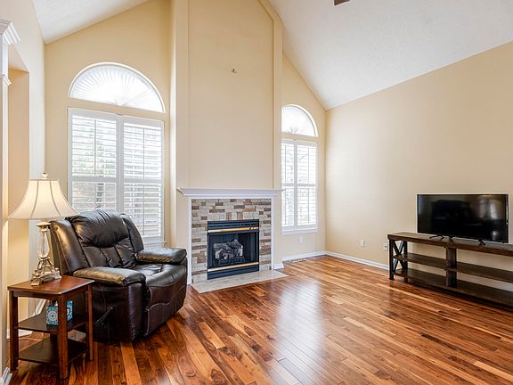 4th image of 8414 Biggin Hill Ln