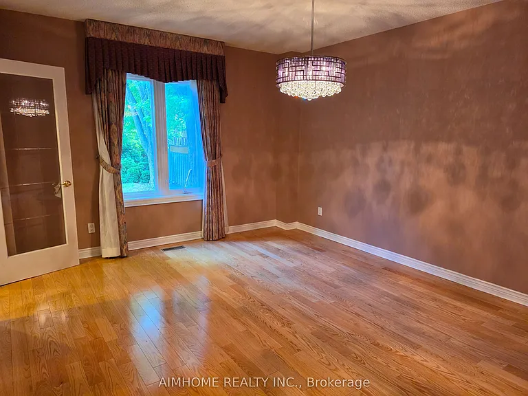 49 Holbrook Ct — Photo 11