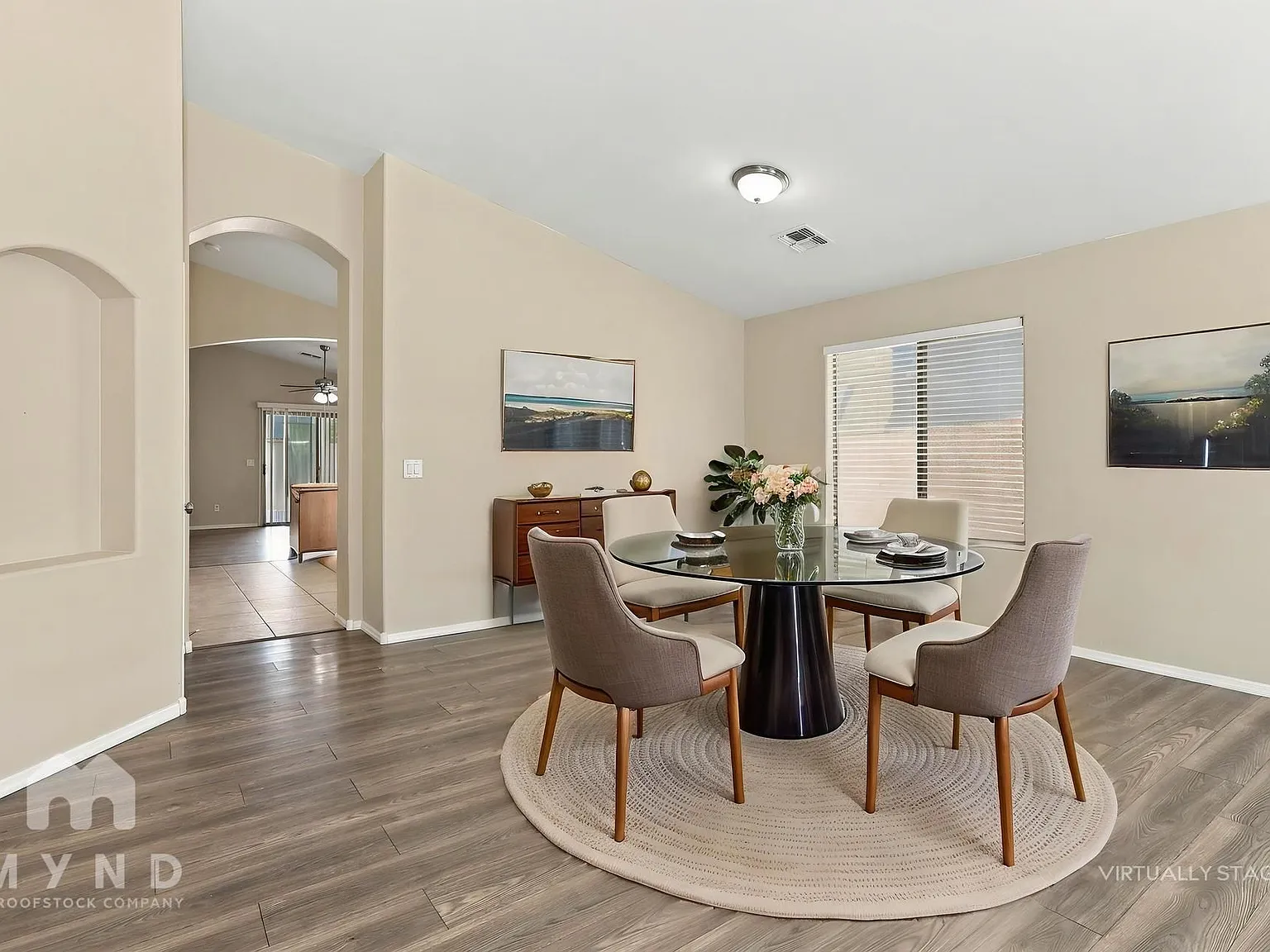 3 bed, 2.0 bath, 1527 sqft, $1,779 — Photo 2