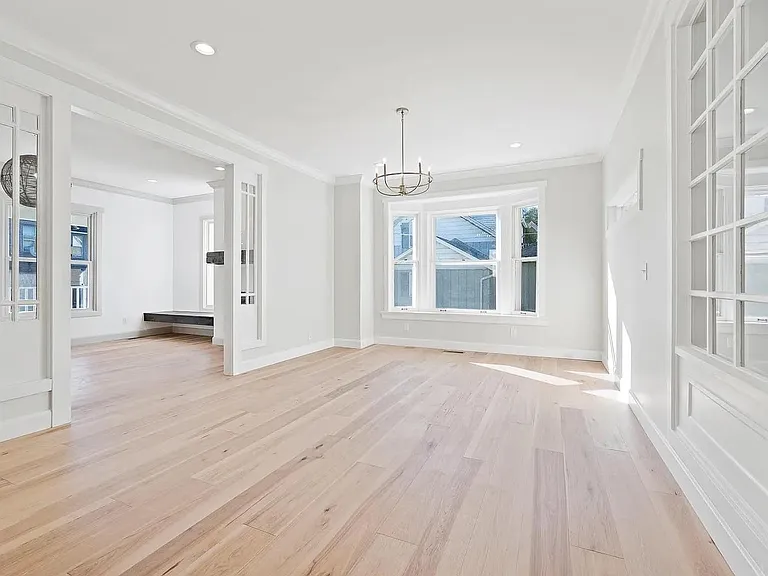 1118 Rockhill St — Photo 6