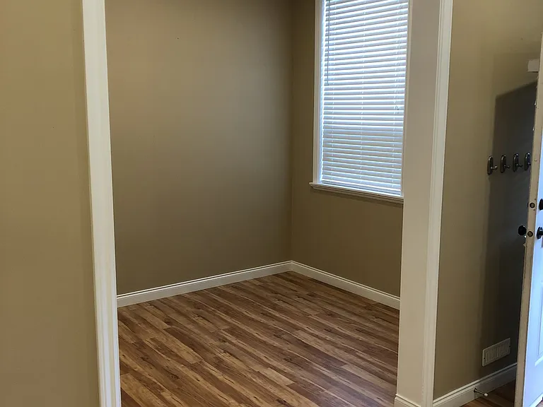 32458 Egglestone Ave — Photo 9