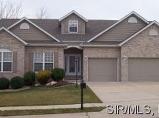 2 Timber Bluff Ct, Glen Carbon, IL