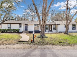 404 Pecan St, Grandview, TX 76050