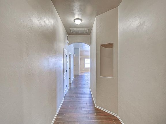 5th image of 413 Tecumseh Meadows Ct