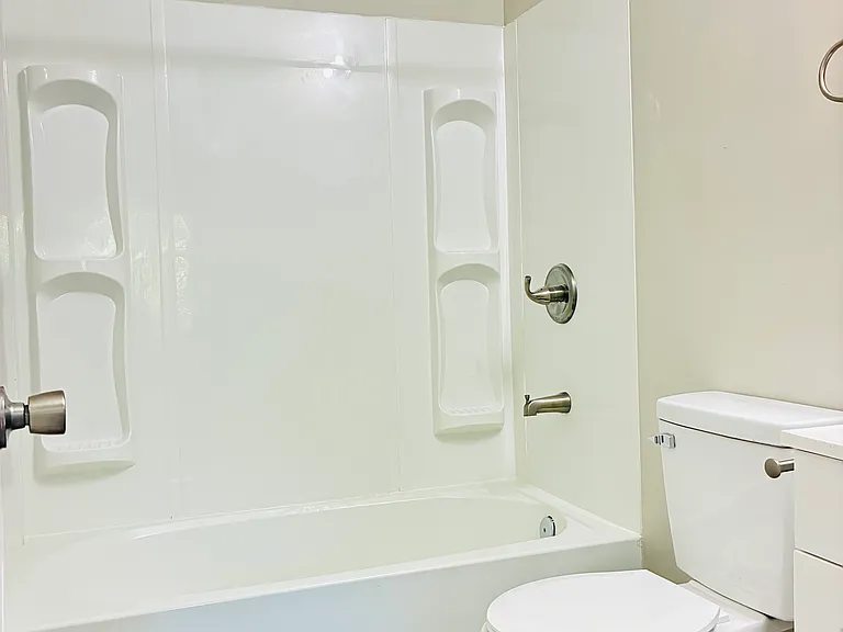 1030 Caldwell St — Photo 12