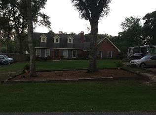 13 Little Pacific Dr, Hattiesburg, MS 39402