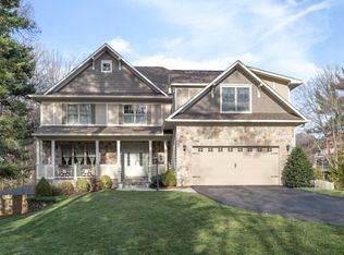 2771 Hill Rd, Vienna, VA 22181