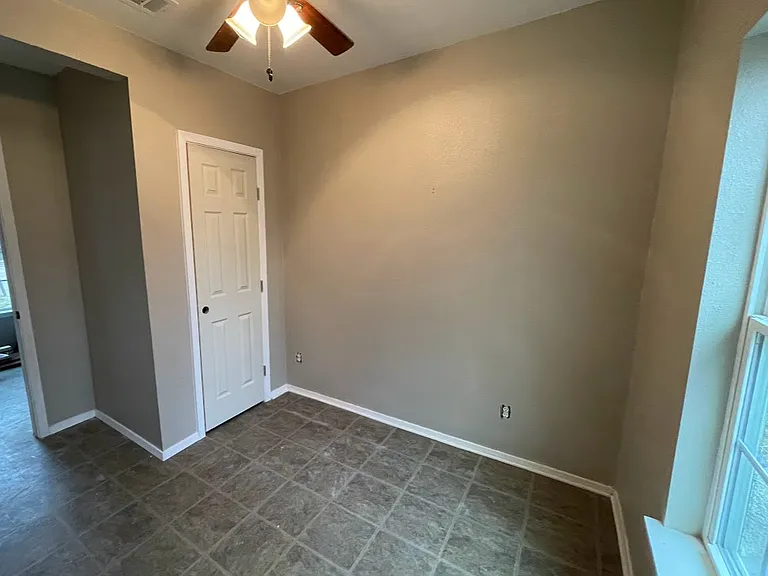 411 N Carroll Boulevard502 Pearl St #3 — Photo 9