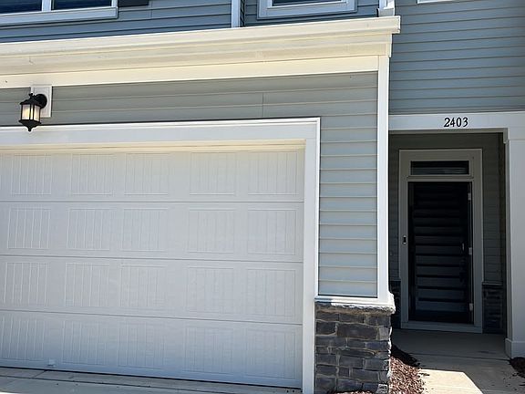 3rd image of 2403 Chert Ln