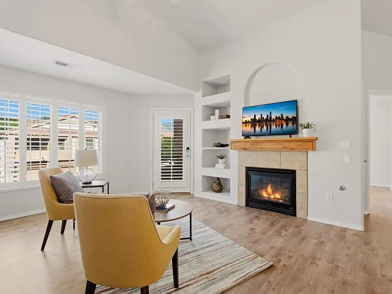5239 Molokai Ave NE — Photo 9