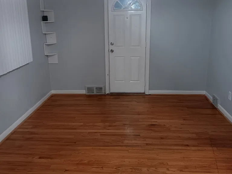18320 Cathedral St — Photo 5