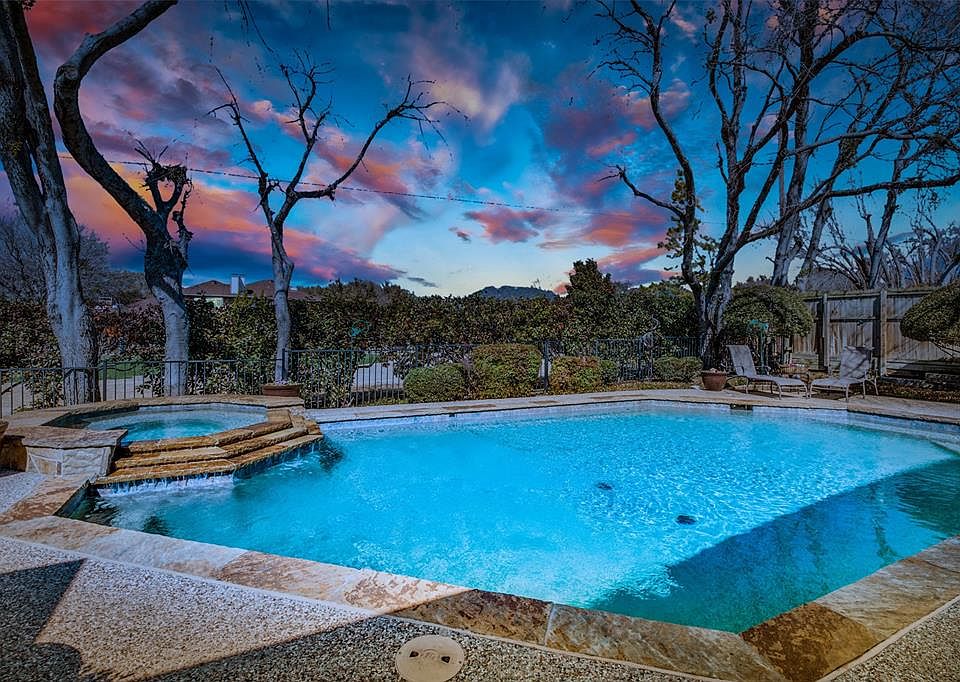 1st image of 2321 Highland Heights Ln