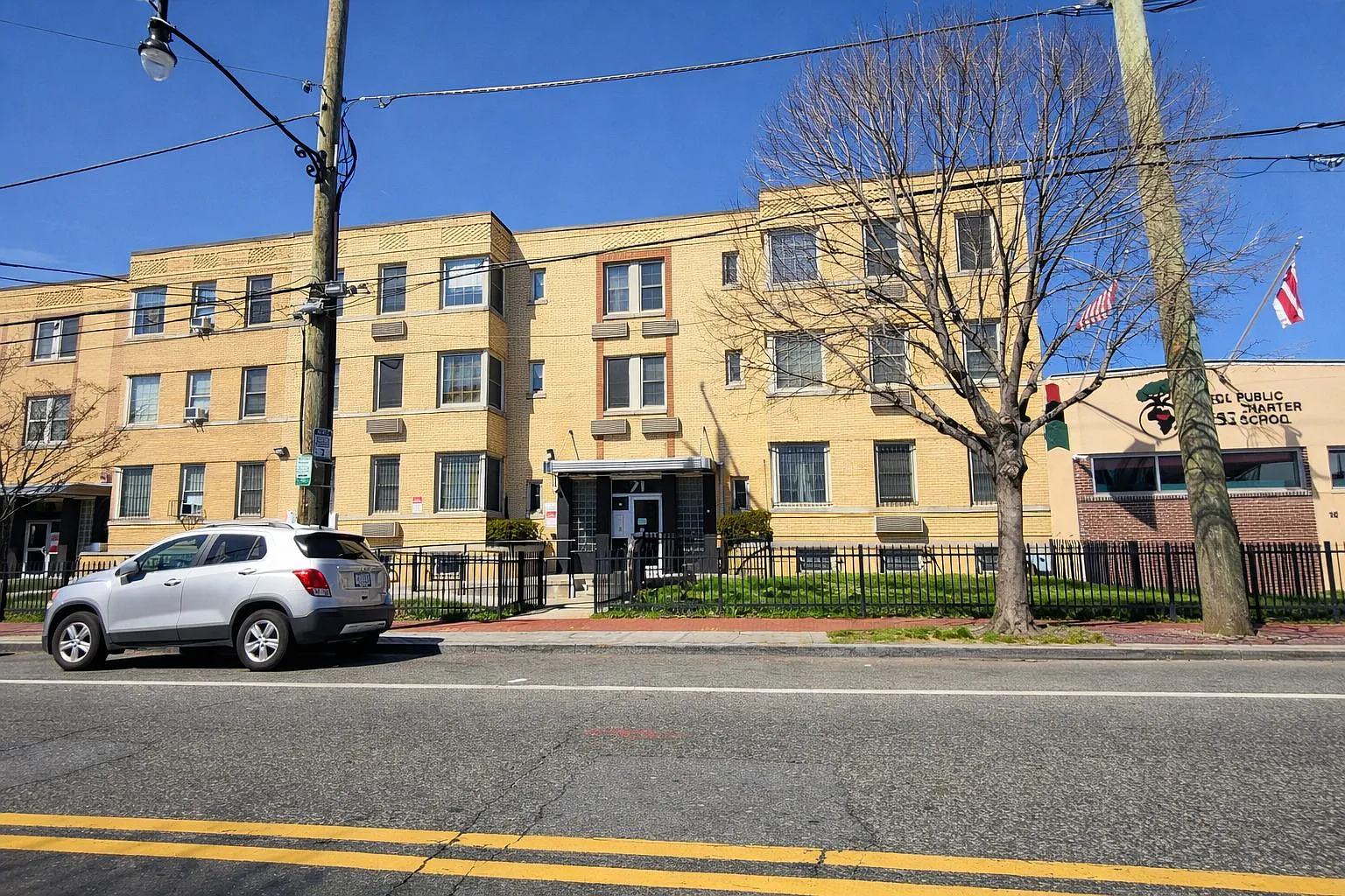 21 Kennedy — Photo 1