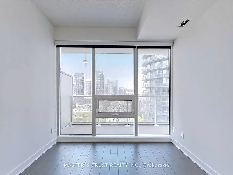 17 Bathurst St #2611 — Photo 15