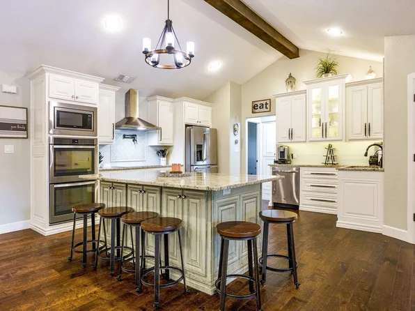 208 Carnoustie Dr, Trophy Club, TX 76262