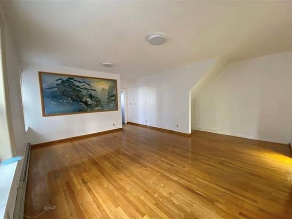 5th image of 352 68th St