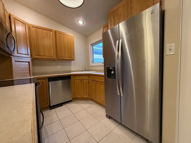 3908 Village View Ln — Photo 2