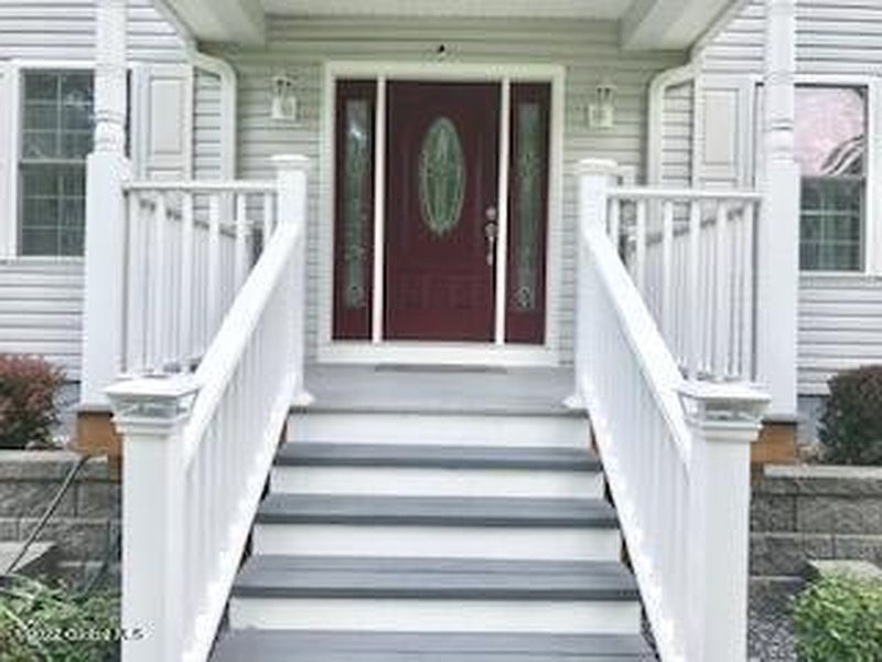 3rd image of 9 Foster Avenue