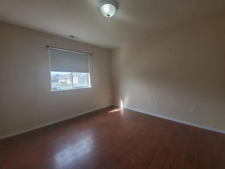 2421 S Arthur Ct — Photo 20