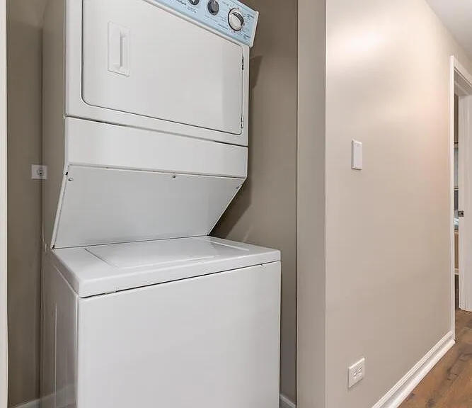 1847 W Armitage Ave #3R — Photo 15