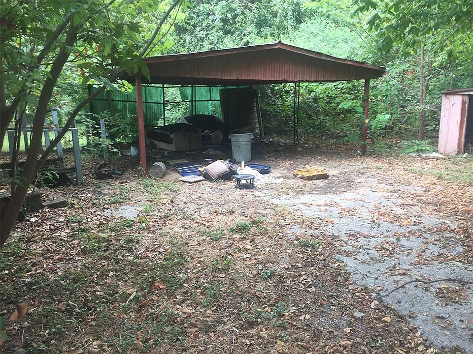 2nd image of 809 Swantz St