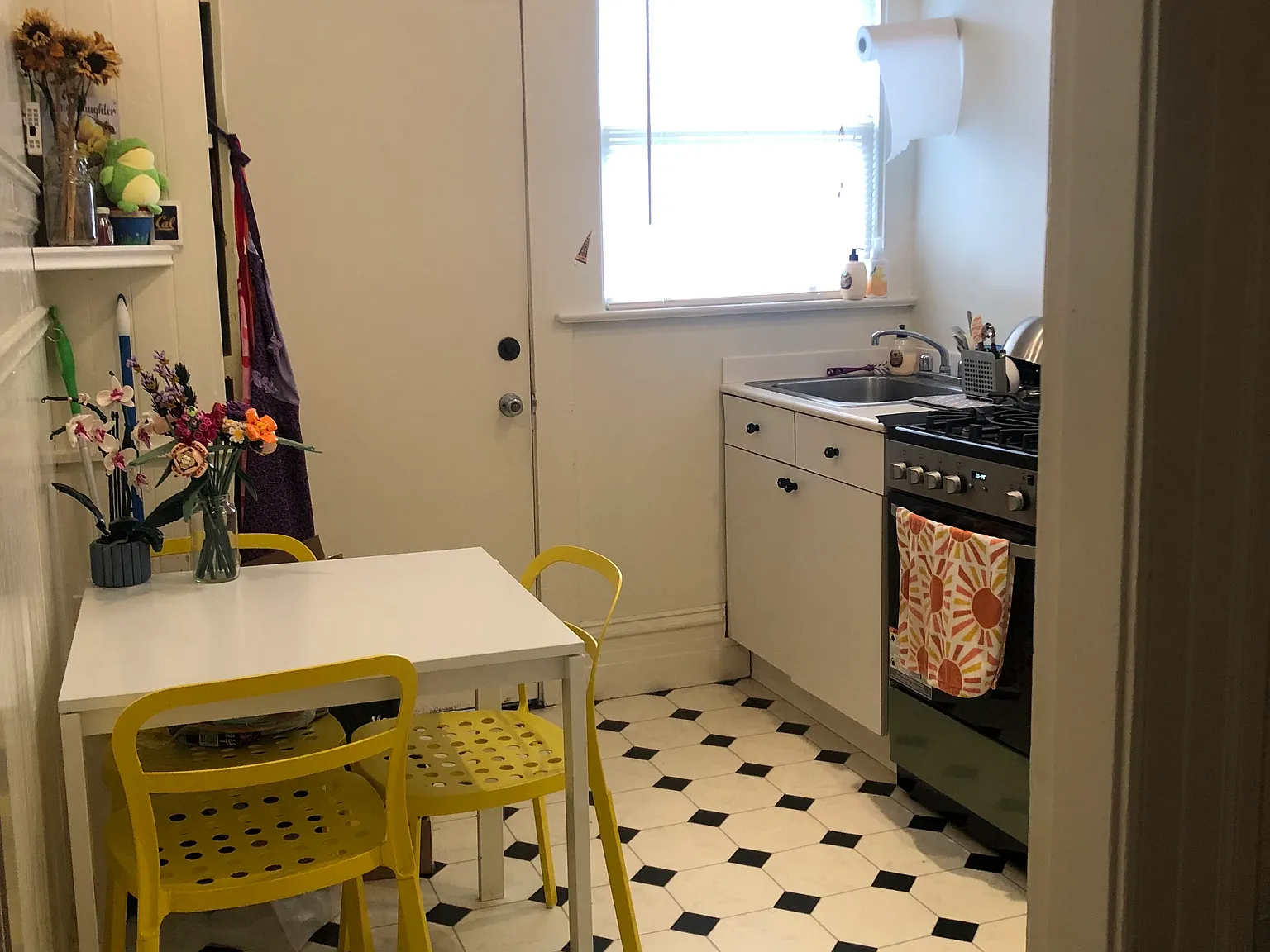 1 bed, 300 sqft, $1,795 — Photo 4