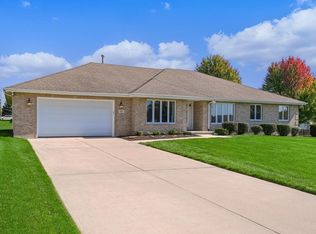 623 Huron Dr, Romeoville, IL 60446