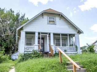 4112 Woodland Ave, Kansas City, MO 64110