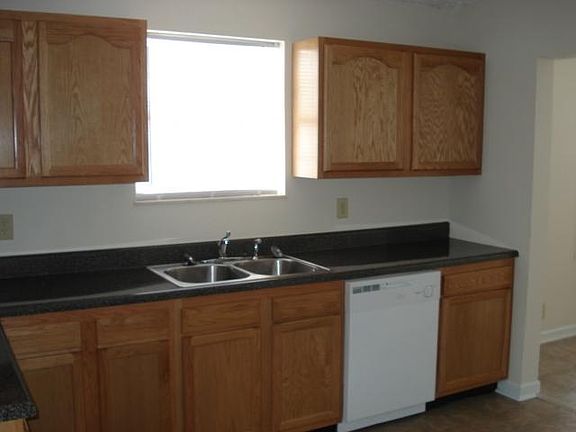 5th image of 2352 NE Greenfield Ln