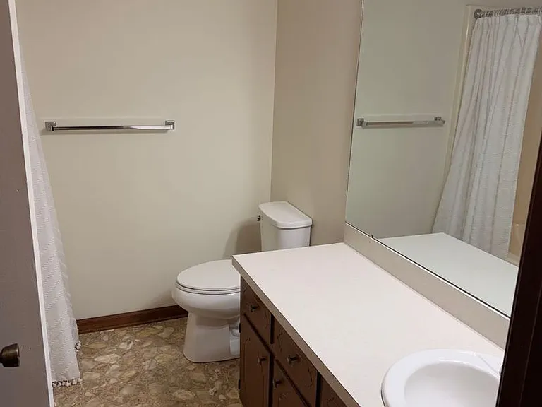 207 Turner Ave — Photo 12