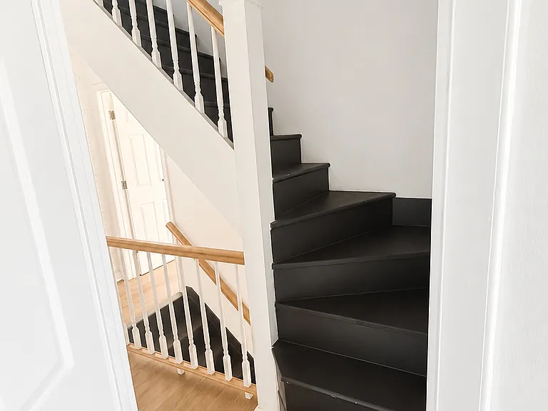 213 Vernon St — Photo 6