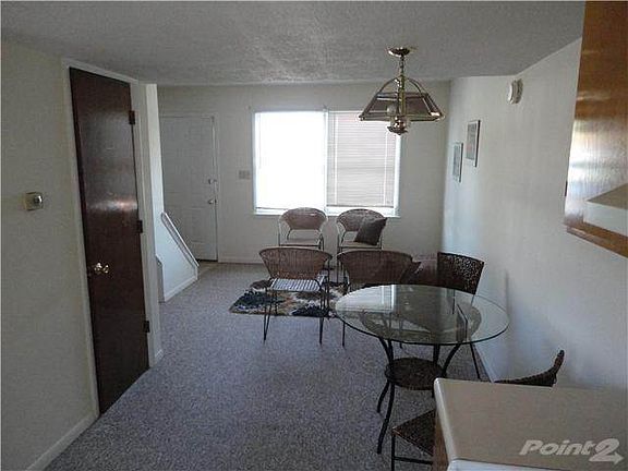 2nd image of 408 S Green St