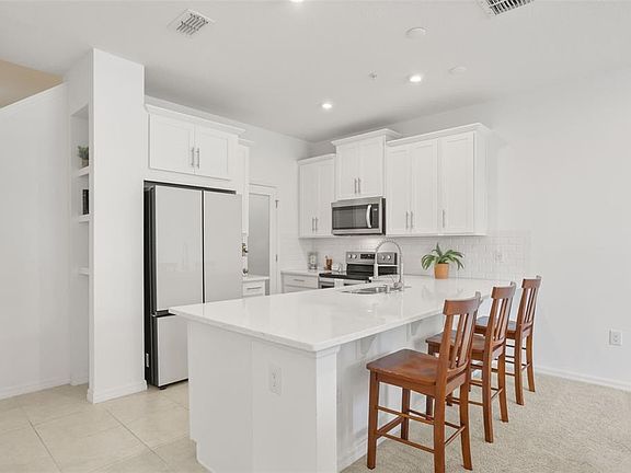 3rd image of 10245 HIGHLINE CREST STREET